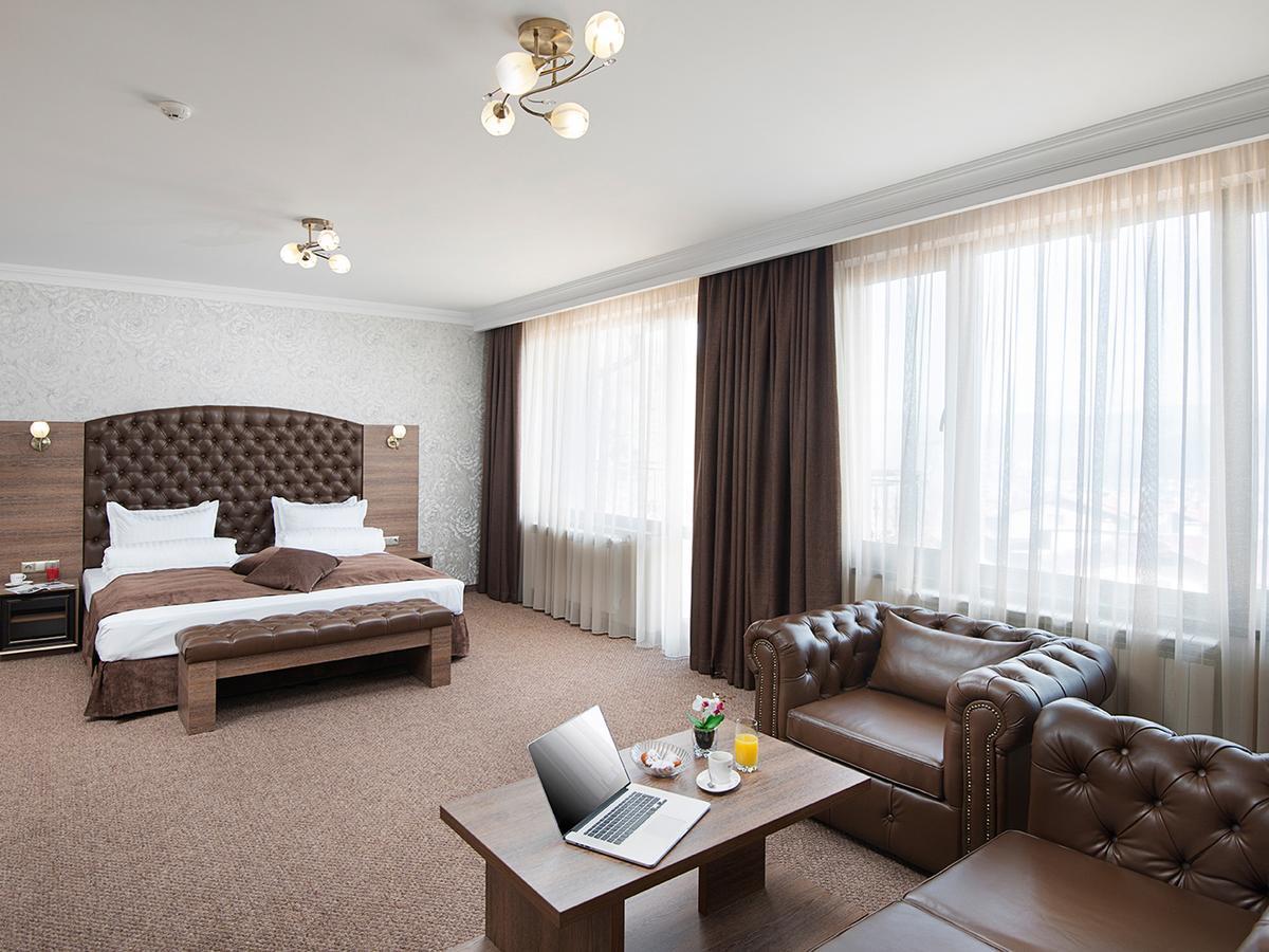 Park Hotel And Spa Vella Hills Velingrad Bagian luar foto