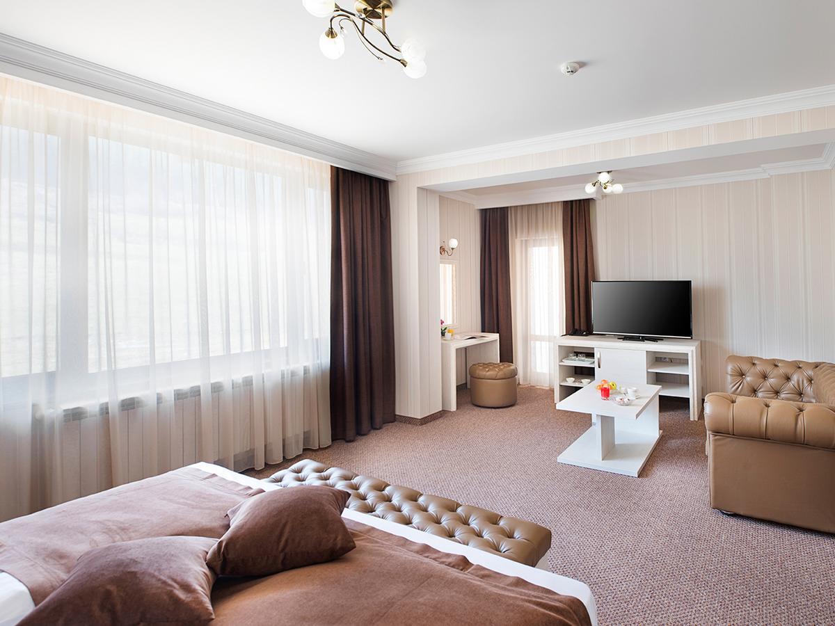 Park Hotel And Spa Vella Hills Velingrad Bagian luar foto